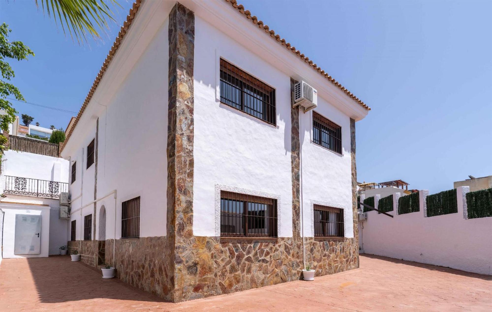 Lovely Home In Benalmadena With Kitchen Extérieur photo