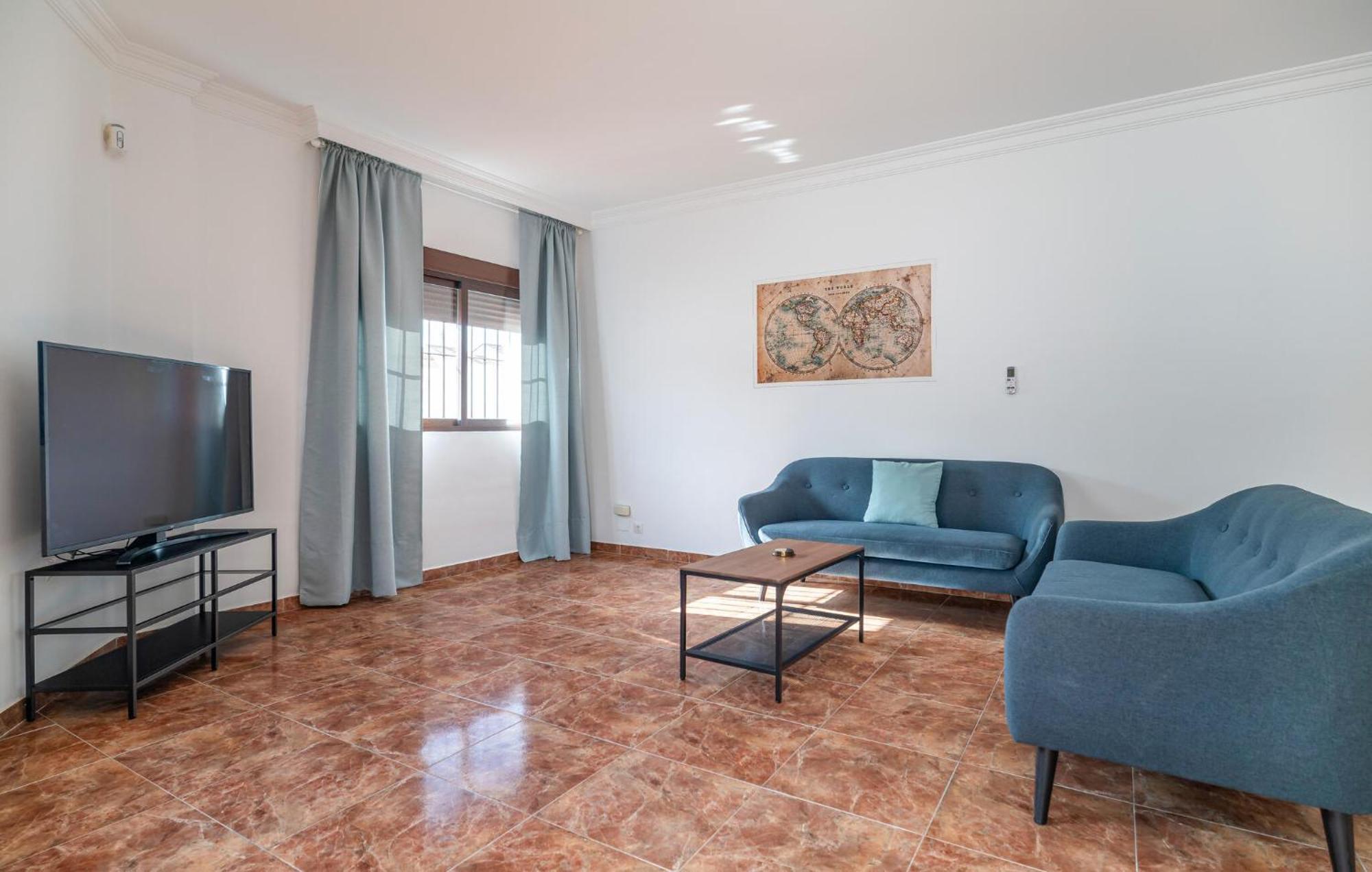 Lovely Home In Benalmadena With Kitchen Extérieur photo