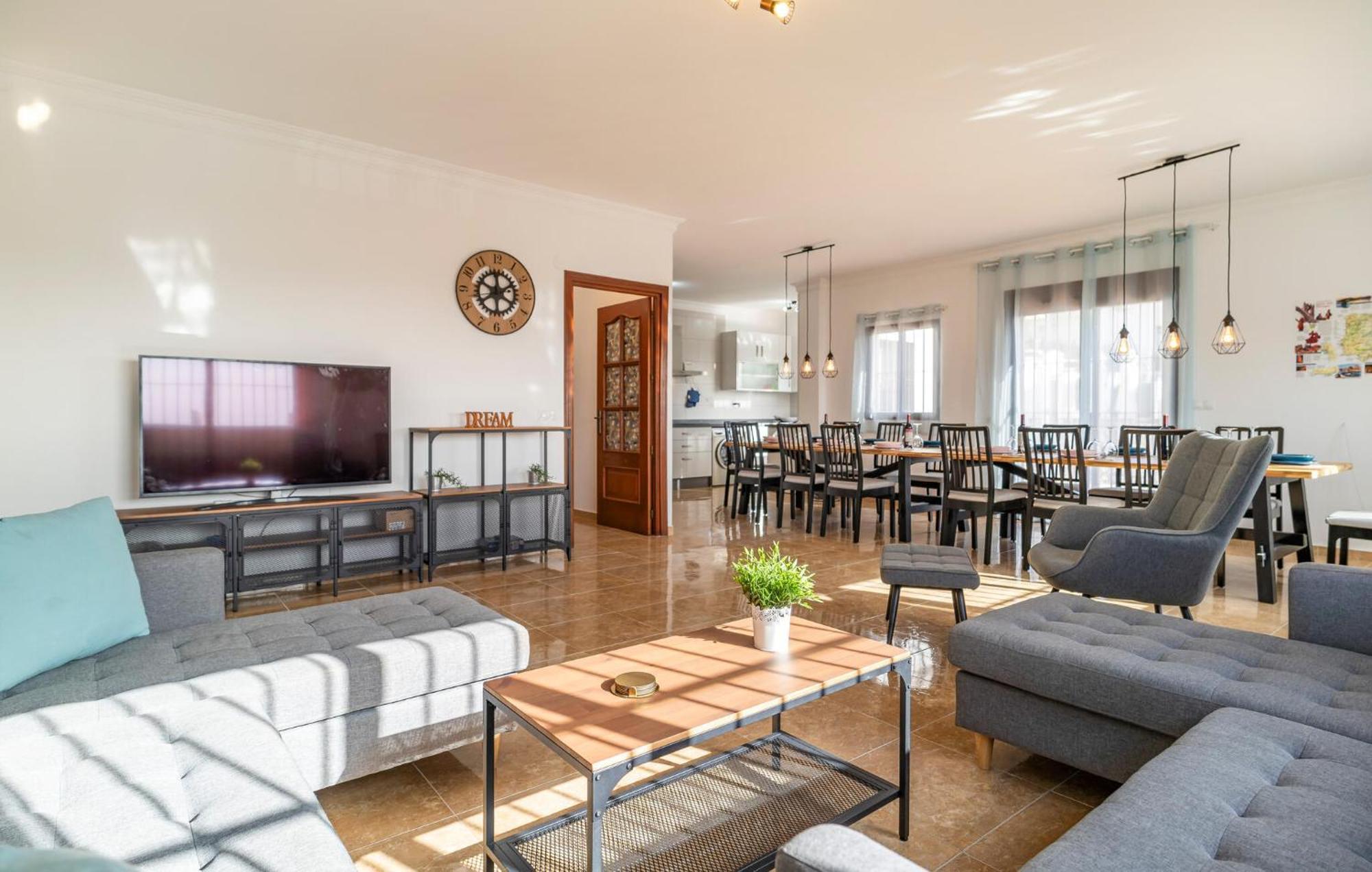 Lovely Home In Benalmadena With Kitchen Extérieur photo